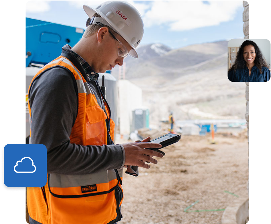 ingénieur sur chantier de construction utilisant une tablette et collaborant avec le bureau, icône Bluebeam Cloud