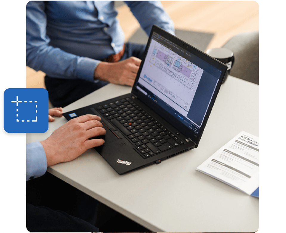 laptop met Bluebeam-bouwsoftware voor de publieke sector